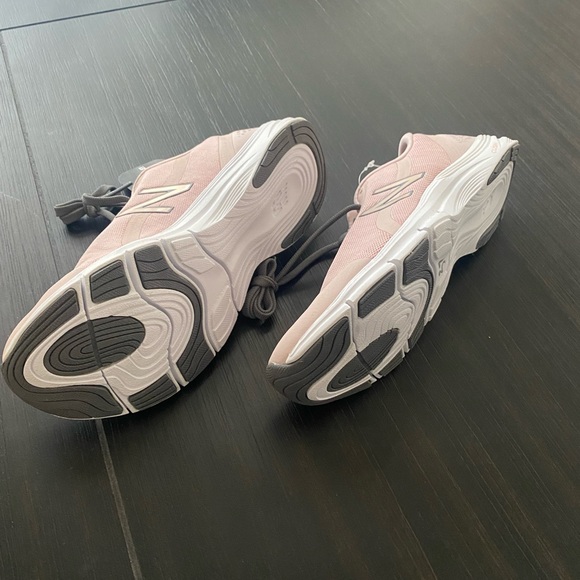 Brand NEW New Balance Sneakers - Picture 3 of 3